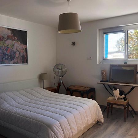 Appartement Sur La Colline Avec Acces Piscine Volx Esterno foto