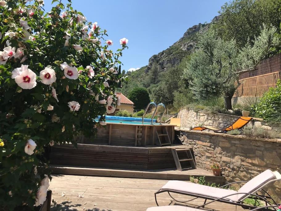 Appartement Sur La Colline Avec Acces Piscine Volx Esterno foto