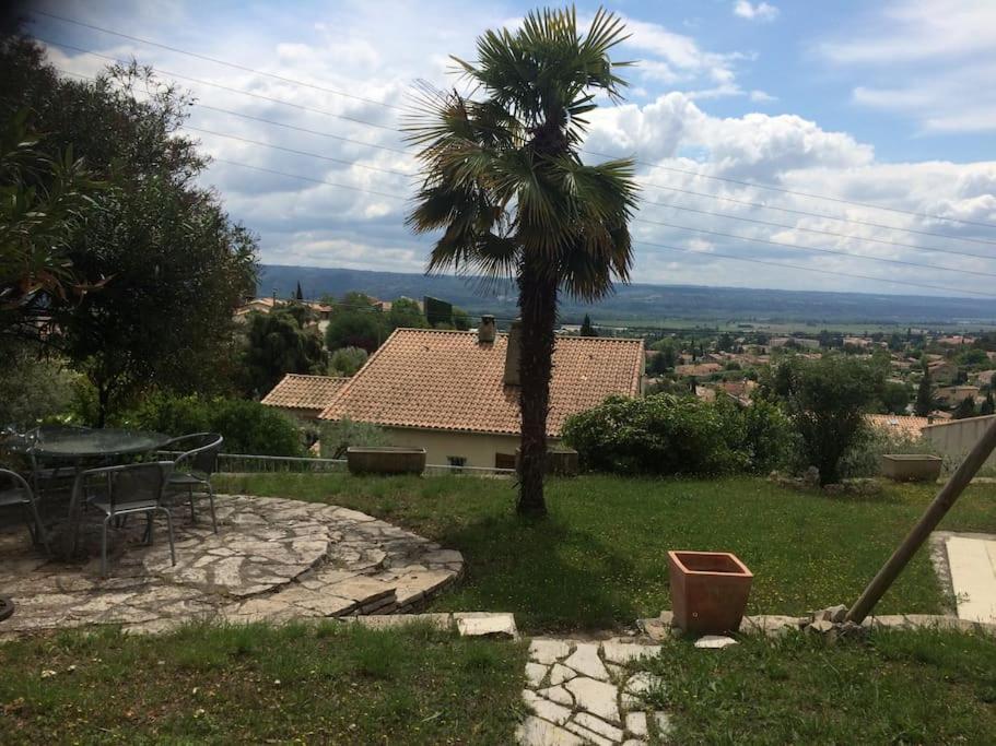 Appartement Sur La Colline Avec Acces Piscine Volx Esterno foto