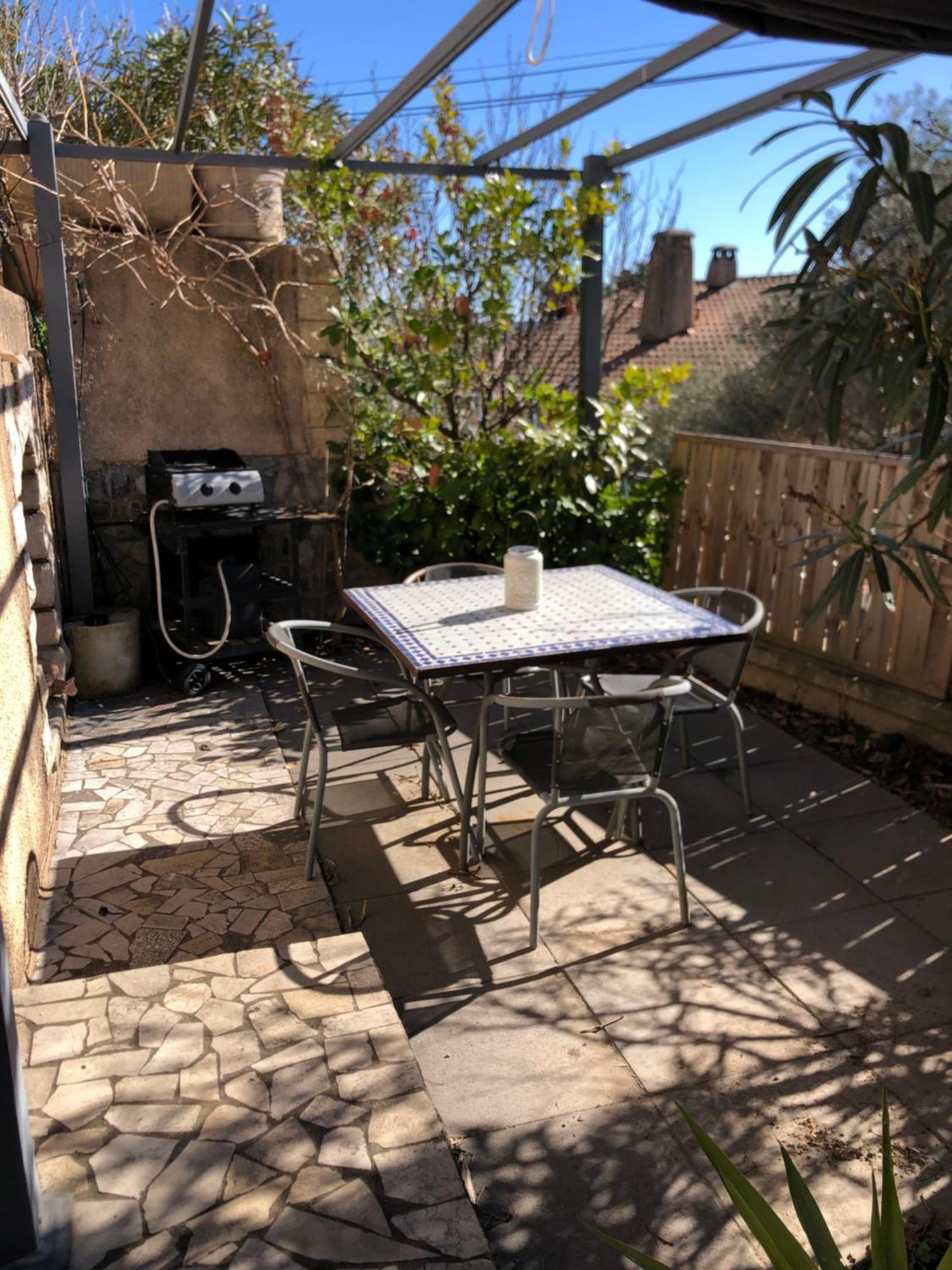 Appartement Sur La Colline Avec Acces Piscine Volx Esterno foto